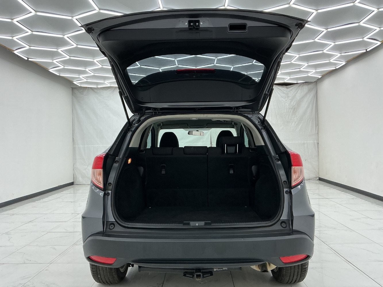 Used 2018 Honda HR-V LX image 41