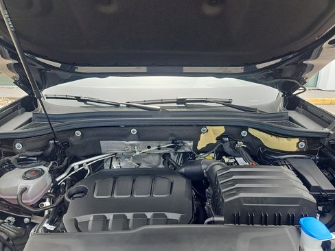 Certified 2024 Volkswagen Atlas SEL Premium R-Line AWD/4WD image 40