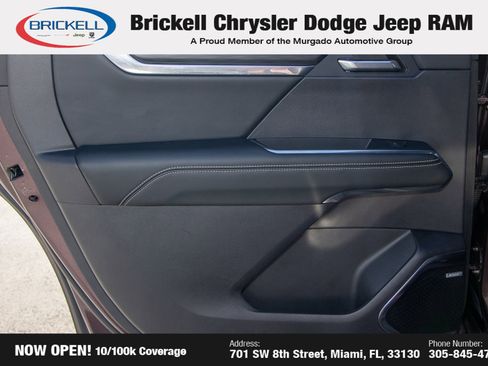 Used 2024 GMC Acadia Elevation image 11