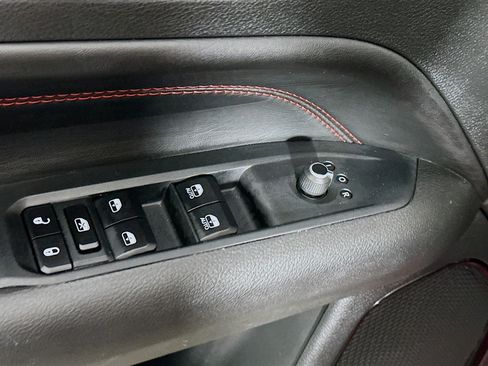 Used 2025 Jeep Compass Trailhawk AWD/4WD image 15