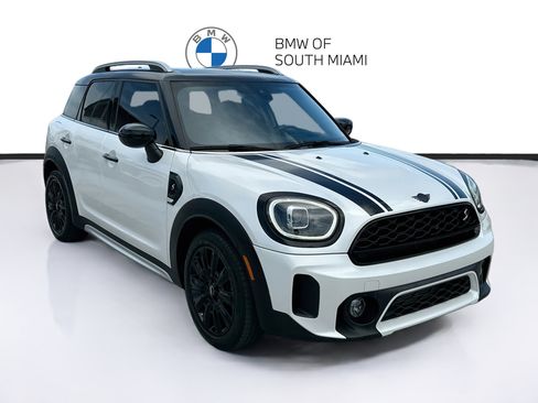 Used 2024 MINI Cooper Countryman S w/ Premium Package FWD image 1