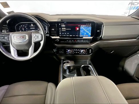 Used 2025 GMC Sierra 1500 SLT w/ SLT Premium Package RWD image 11
