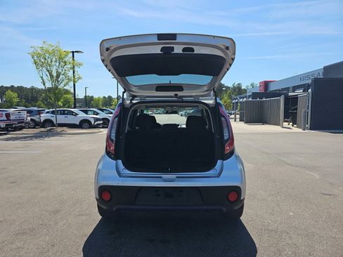 Used 2019 Kia Soul FWD image 14