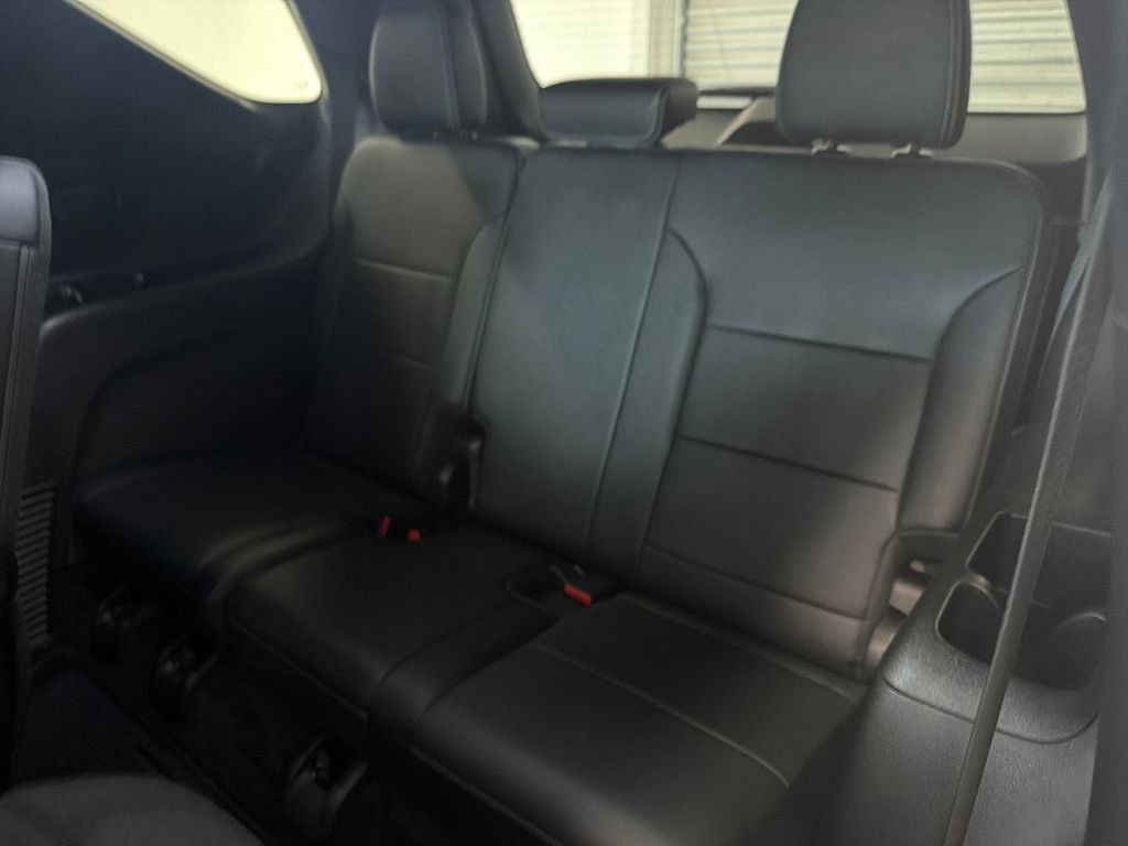 Used 2026 Chevrolet Traverse LT w/ Driver Confidence Package FWD image 17