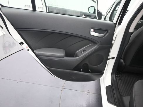 Used 2018 Kia Forte LX w/ LX Popular Package FWD image 14