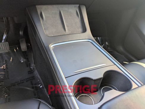 Used 2021 Tesla Model Y Long Range AWD/4WD image 25