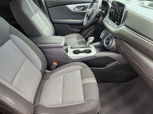 Used 2023 Chevrolet Blazer LT image 11