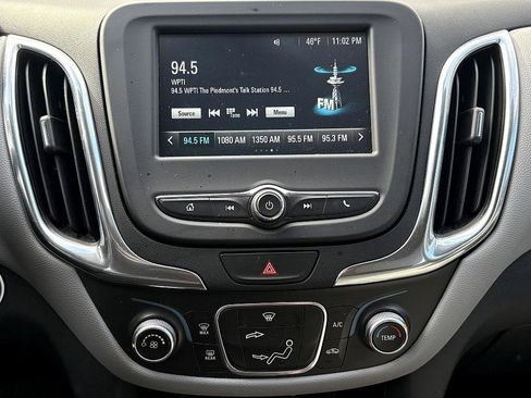 Used 2018 Chevrolet Equinox LS image 22