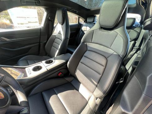 New 2025 Porsche Taycan image 5