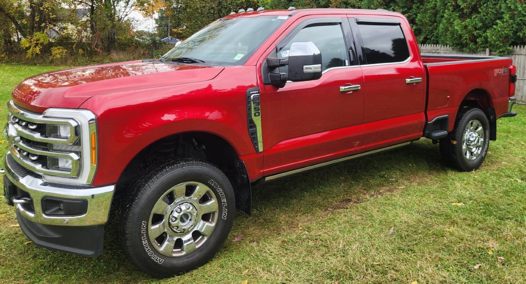 Used 2023 Ford F350 Lariat w/ Lariat Ultimate Package AWD/4WD image 10