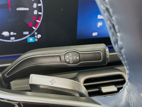 Certified 2025 Mercedes-Benz GLE 450e 4MATIC image 21