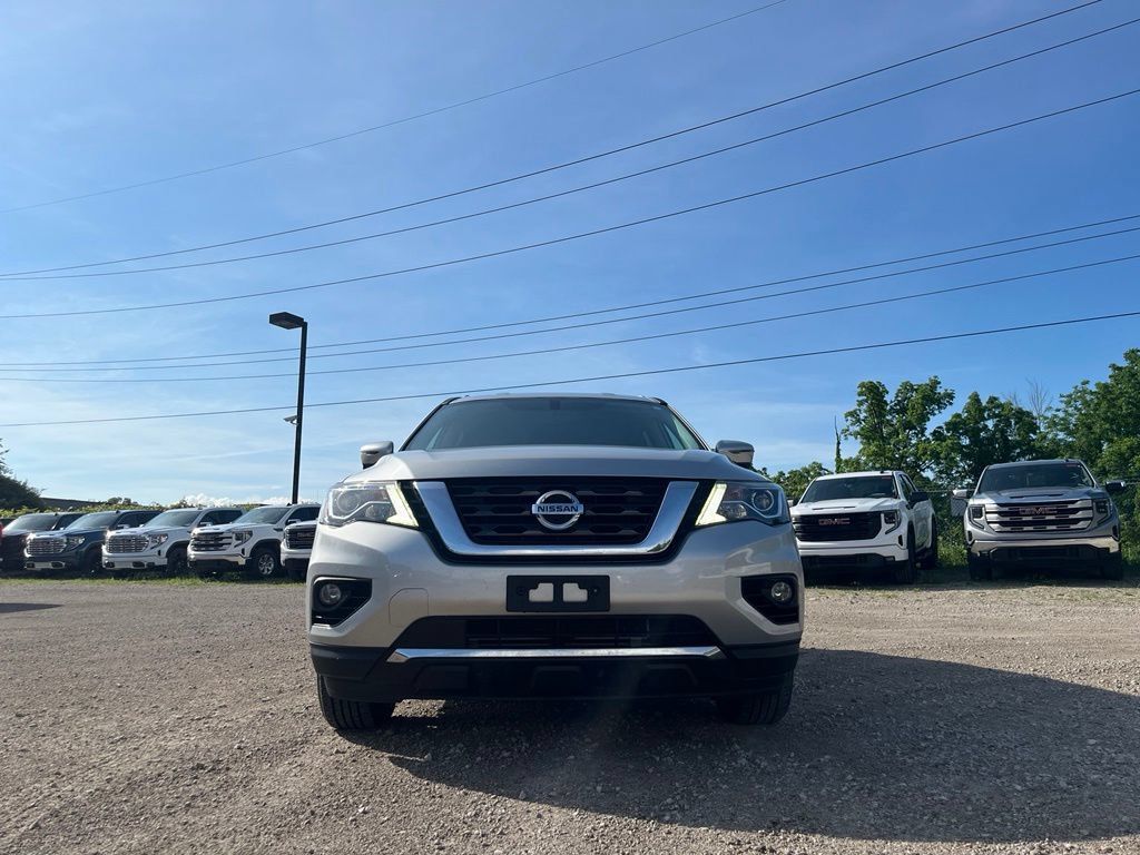 Used 2020 Nissan Pathfinder SL FWD image 4