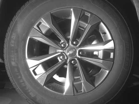 Used 2025 Chevrolet Equinox LT image 15