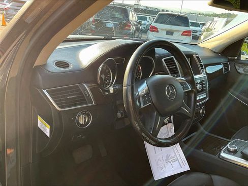 Used 2014 Mercedes-Benz GL 450 4MATIC image 4