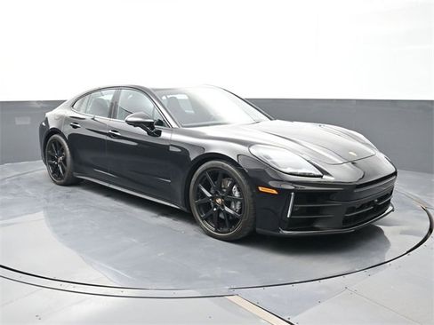 Used 2024 Porsche Panamera 4 image 25