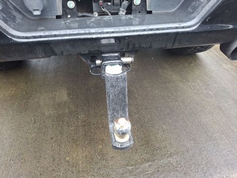 Used 2020 Chevrolet Silverado 1500 LT Trail Boss image 9