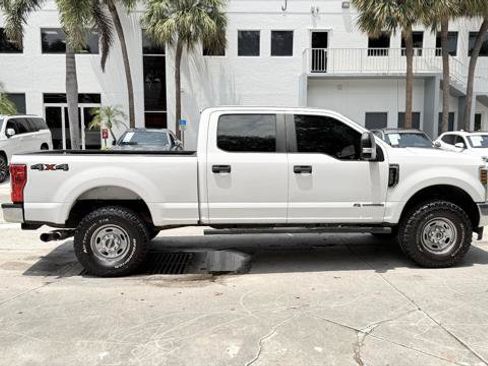Used 2019 Ford F250 XL w/ Power Equipment Group AWD/4WD image 8