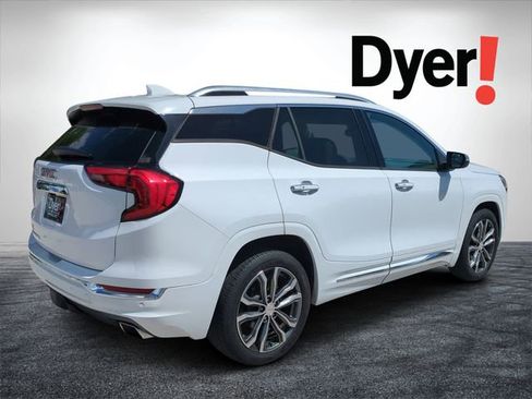 Used 2019 GMC Terrain Denali w/ Advanced Safety Package FWD image 3