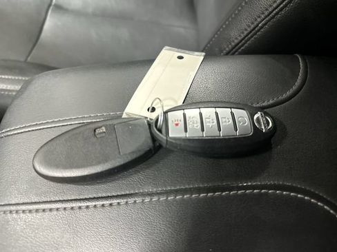 Used 2018 Nissan Rogue SL FWD image 24