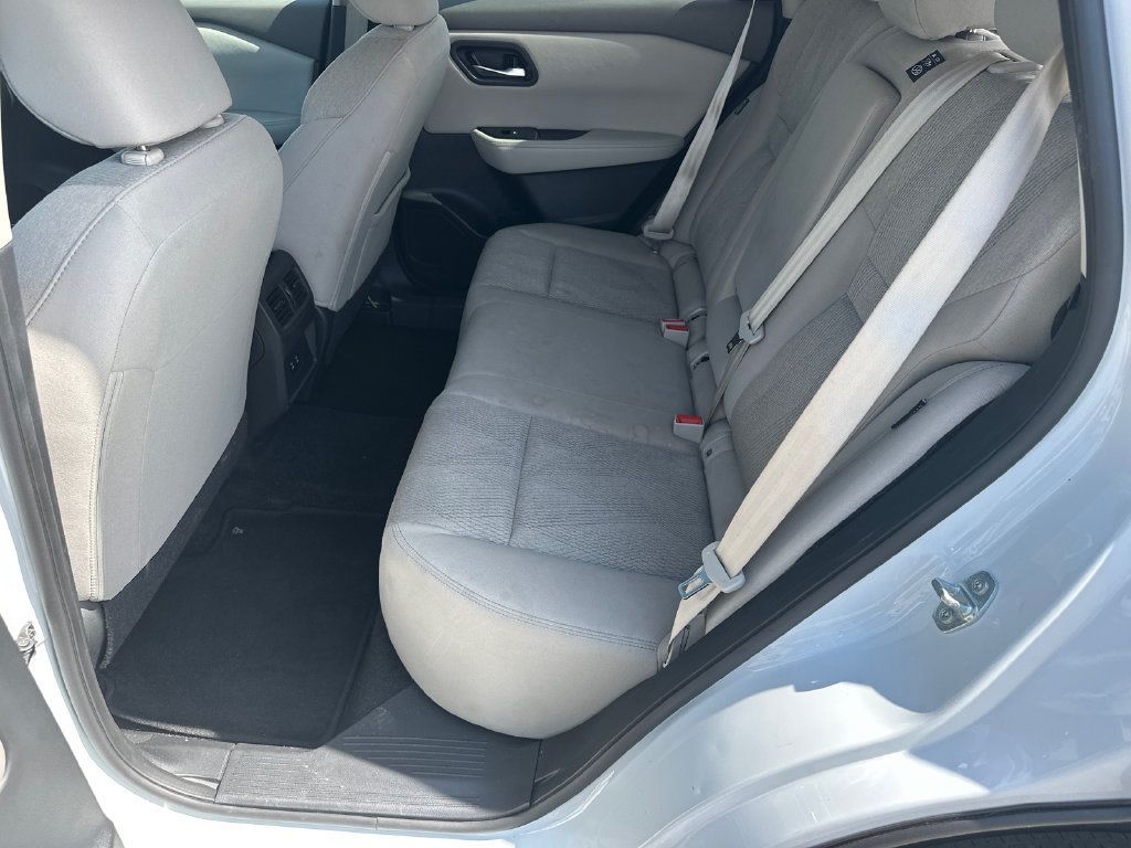 Used 2025 Nissan Rogue SV FWD image 21