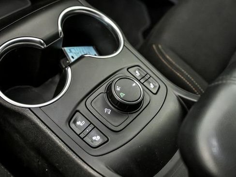 Used 2019 GMC Terrain SLE w/ Driver Convenience Package image 23