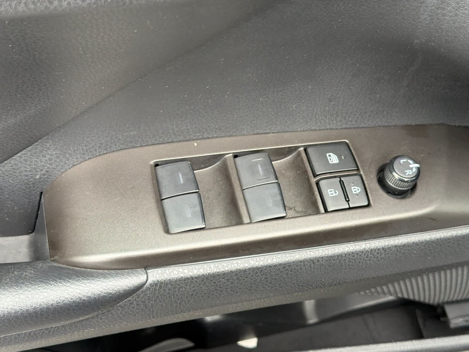 Used 2024 Toyota Camry SE FWD image 13