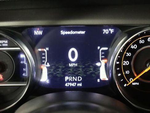 Used 2019 Jeep Wrangler Sport image 37