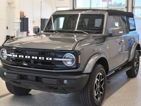 Used 2024 Ford Bronco Outer Banks AWD/4WD image 8