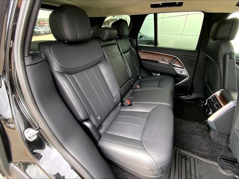 Used 2025 Land Rover Range Rover SE AWD/4WD image 20