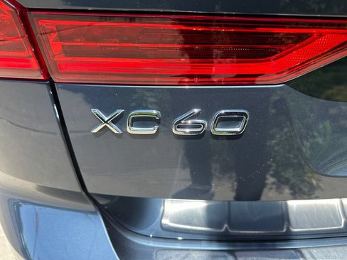 Certified 2024 Volvo XC60 B5 Plus w/ Protection Package Premier AWD/4WD image 17