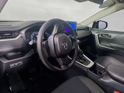 Used 2025 Toyota RAV4 LE image 10