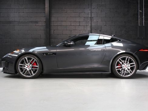 Used 2020 Jaguar F-TYPE R-Dynamic image 3