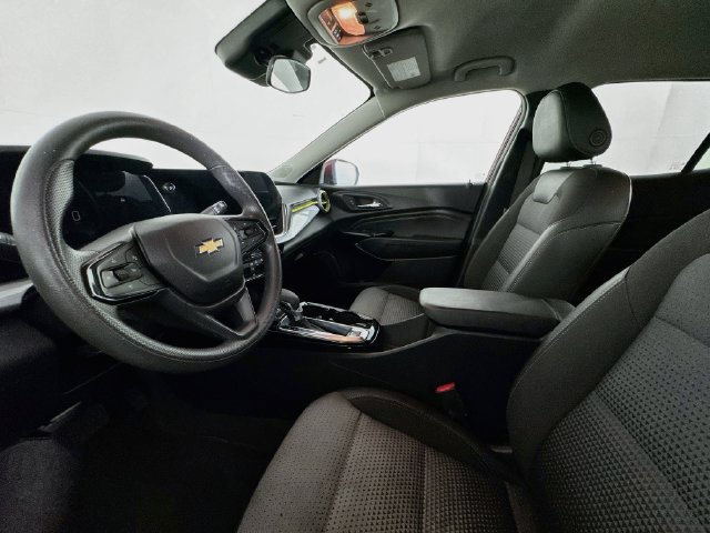 Used 2024 Chevrolet Trax LT FWD image 19