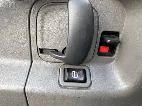 Used 2015 GMC Savana 2500 image 14