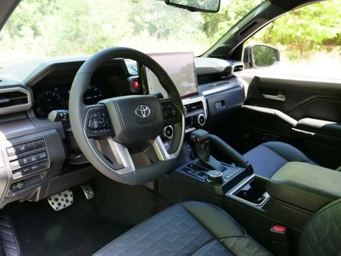 Used 2025 Toyota Tacoma TRD Sport w/ TRD Sport Premium Package image 2