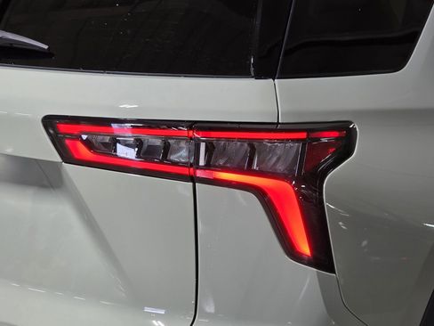 New 2026 Chevrolet Equinox LT w/ Convenience Package II image 12