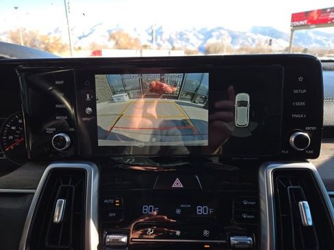 Used 2022 Kia Sorento S image 17