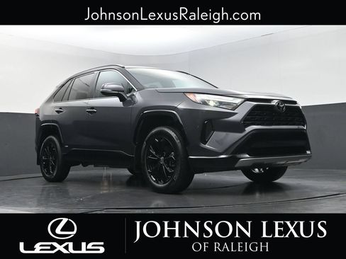 Used 2025 Toyota RAV4 SE AWD/4WD image 15