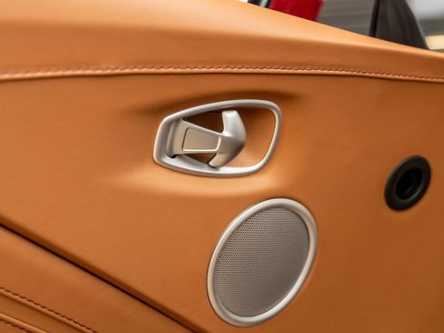 Used 2020 Aston Martin V8 Vantage Coupe RWD image 19