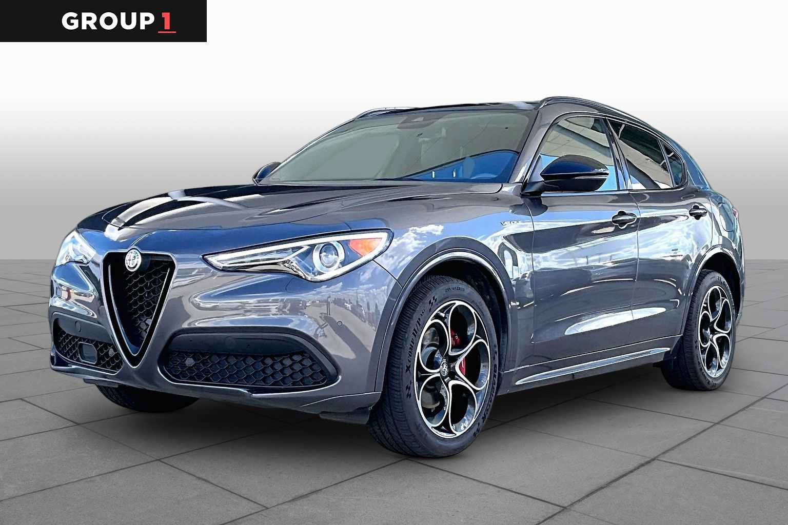 Used 2023 Alfa Romeo Stelvio Veloce AWD/4WD image 1