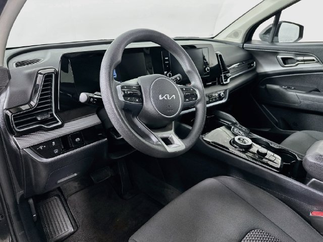 Used 2024 Kia Sportage LX AWD/4WD image 10