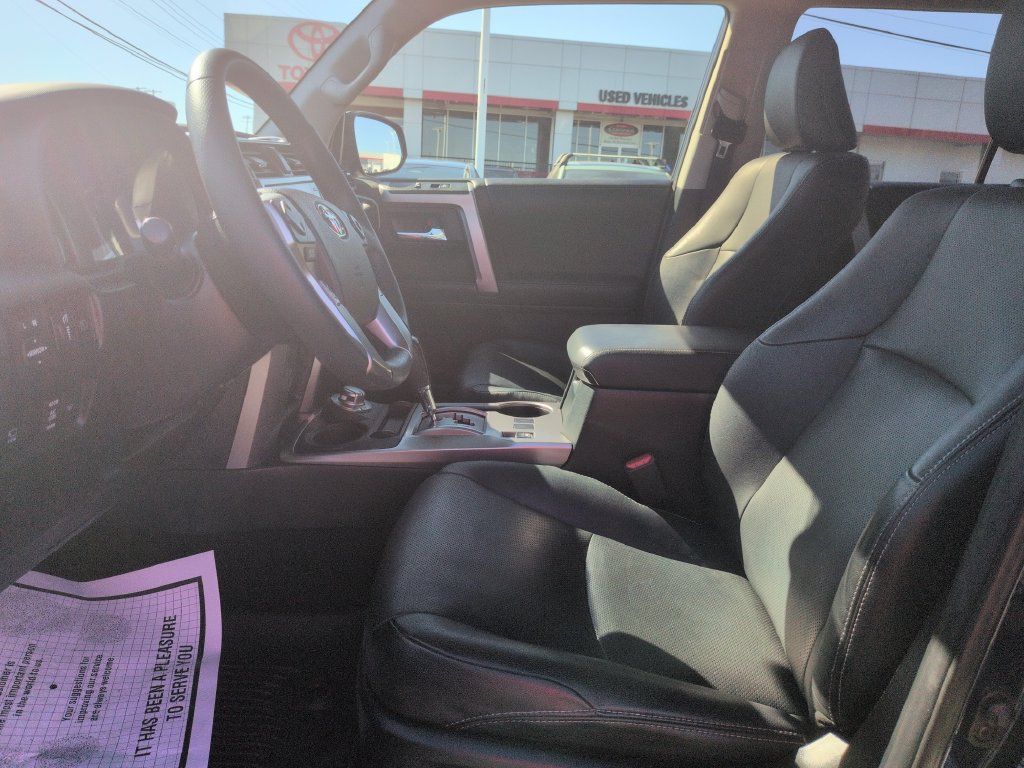Certified 2022 Toyota 4Runner Limited AWD/4WD image 9