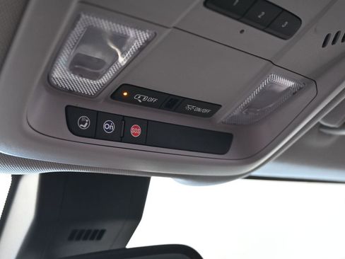 Used 2020 Chevrolet Equinox Premier image 21