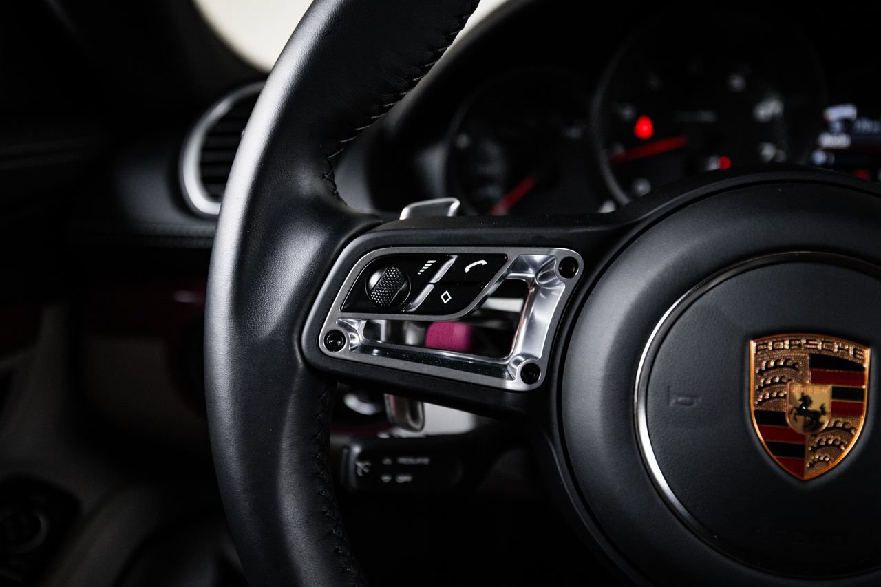 Certified 2025 Porsche 718 Cayman RWD image 17