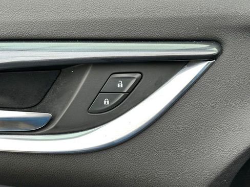 Used 2021 Buick Enclave Essence w/ Sport Touring Edition AWD/4WD image 24