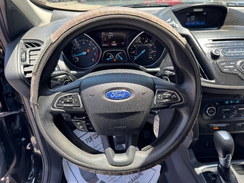 Used 2017 Ford Escape SE FWD image 13