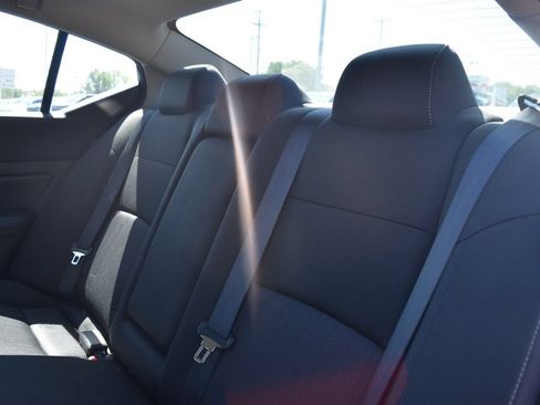 Used 2020 Nissan Altima 2.5 S FWD image 9