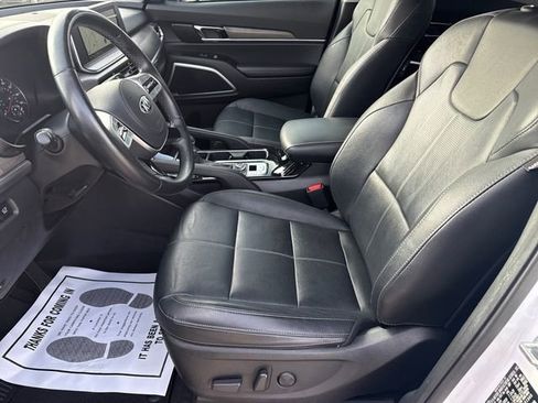 Used 2021 Kia Telluride EX w/ EX Premium Package image 18