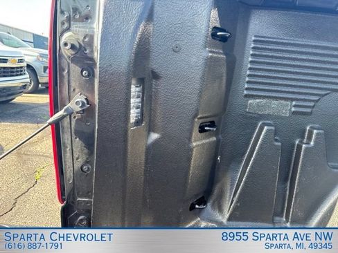 Used 2023 Chevrolet Silverado 1500 LT AWD/4WD image 35