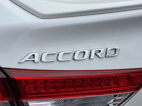 Used 2019 Honda Accord Sport image 31